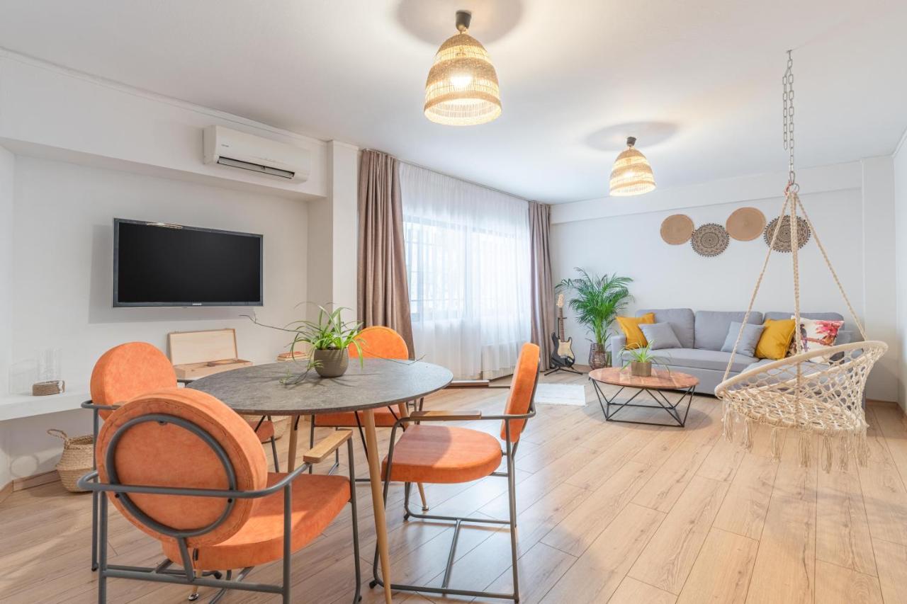 Boho Chic Apartment Under Acropolis เอเธนส์ ภายนอก รูปภาพ